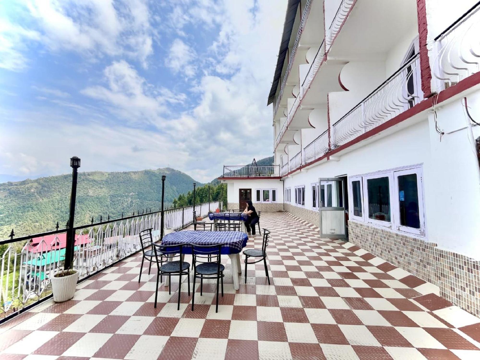 Sparkle Star Resort Khajjiar エクステリア 写真