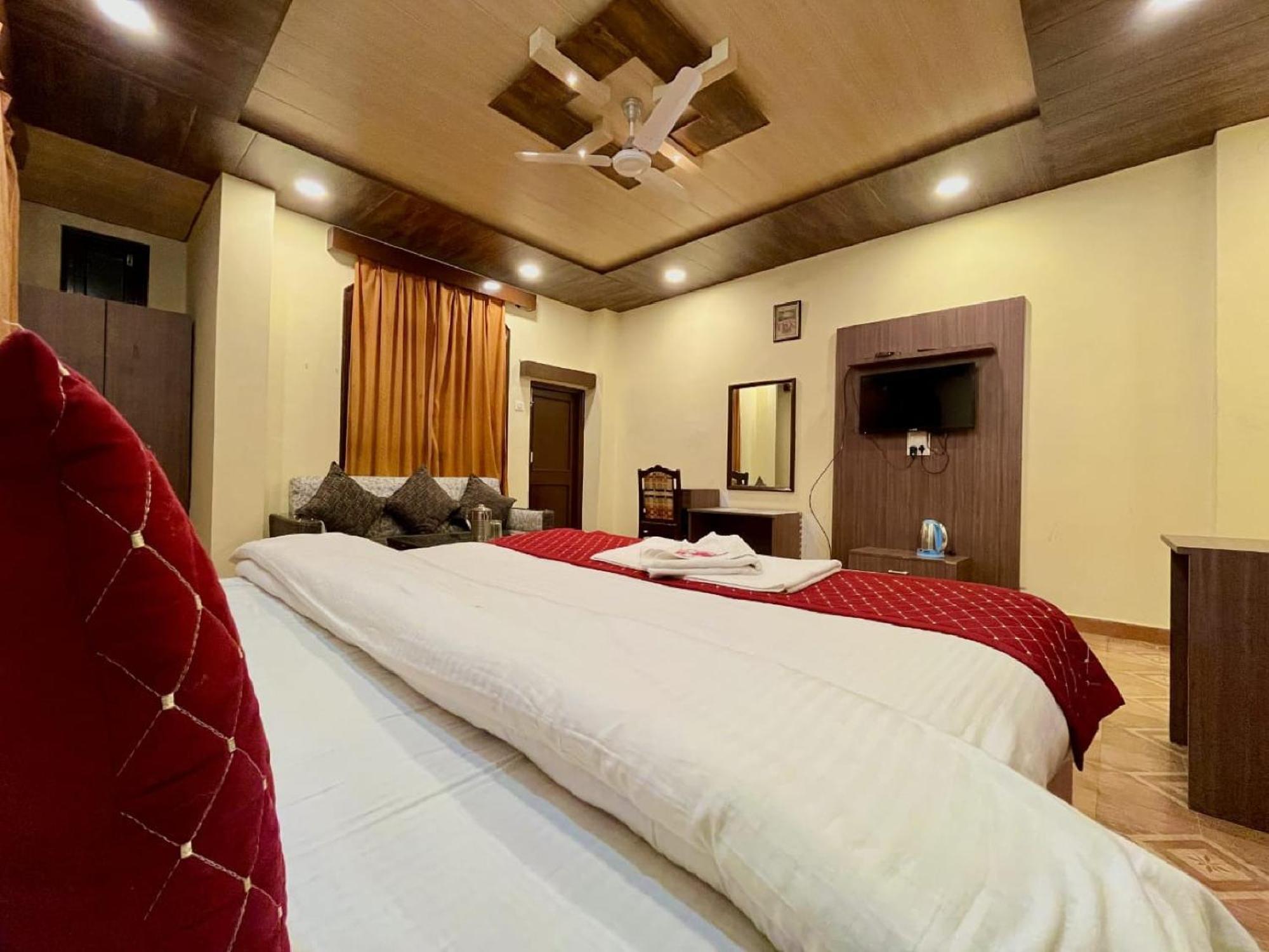 Sparkle Star Resort Khajjiar エクステリア 写真